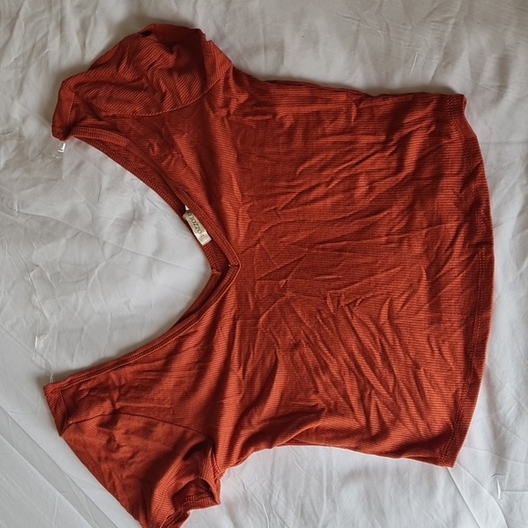 Crop top orange NWT SIZe Medium - Picture 3 of 5